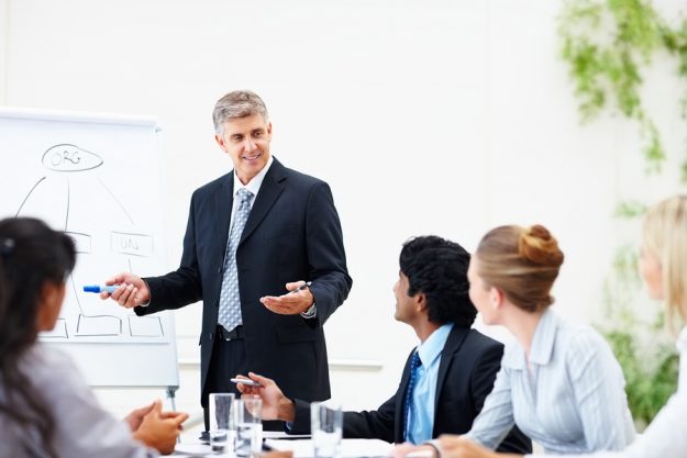 project-manager-meeting-organization